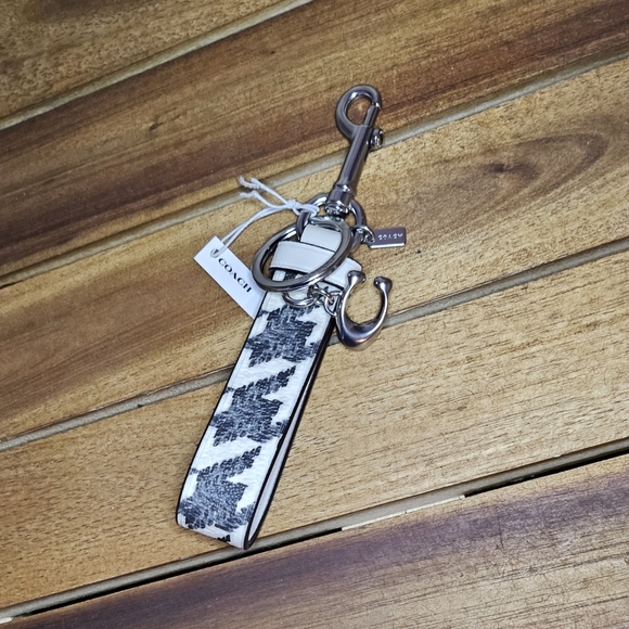 Coach Keychain Loop Bag Charm With Houndstooth Print BLACK/WHITE/SILVER - Picture 2 of 3